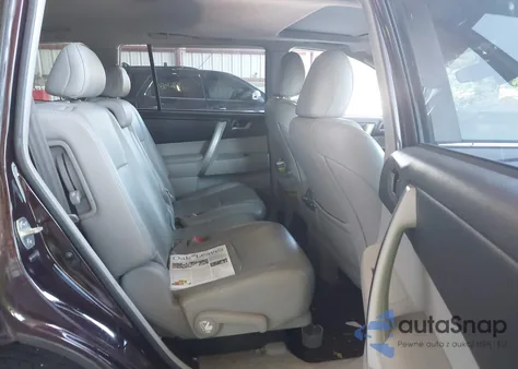 2013 Toyota Highlander Plus/Se z USA, uszkodzony, nr VIN 5TDBK3EH3DS220674